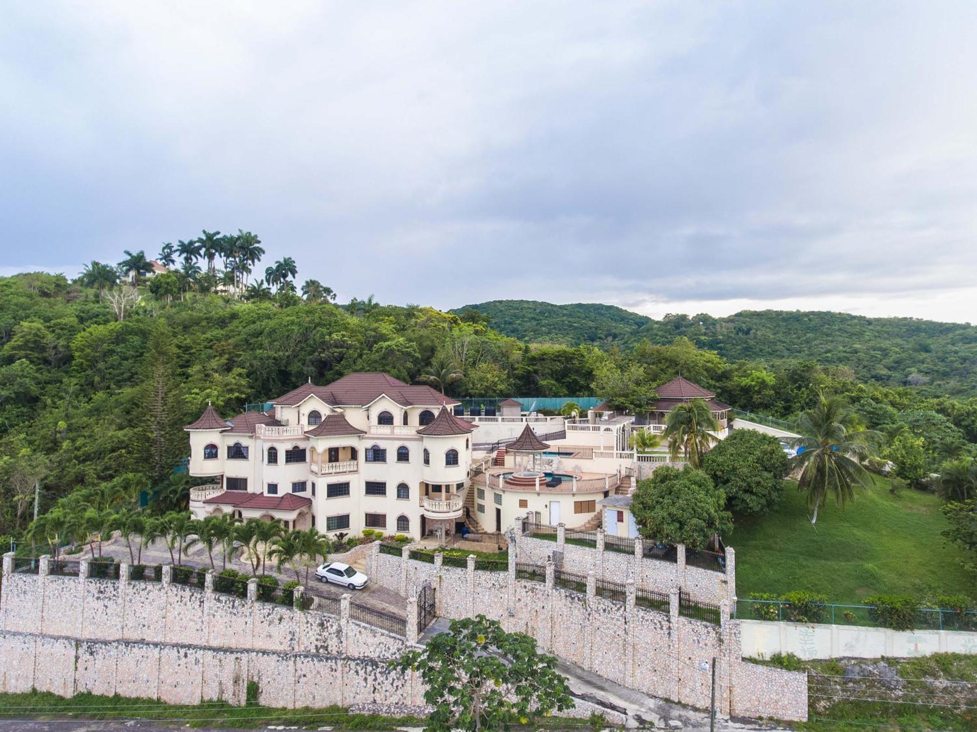 Clarridge View Guesthouse Бухта Монтего Экстерьер фото
